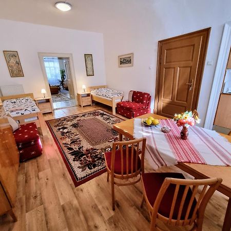 Apartment In A Historical House In The Center Of Levoča Exteriör bild