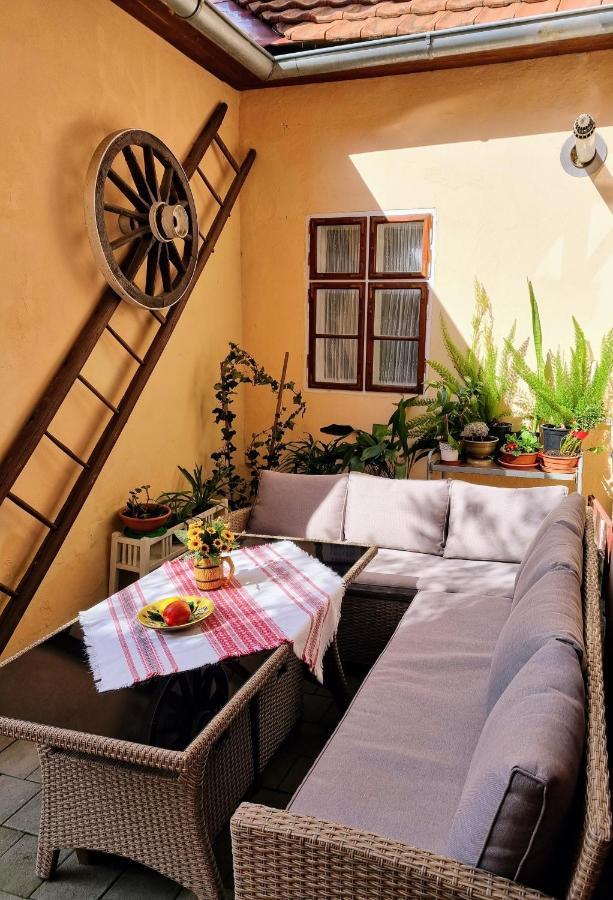 Apartment In A Historical House In The Center Of Levoča Exteriör bild