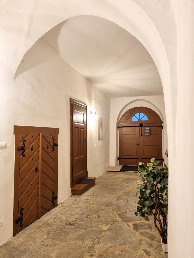 Apartment In A Historical House In The Center Of Levoča Exteriör bild
